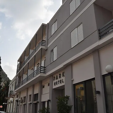 Park ホテル 3*