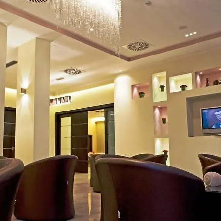 Park Hotell 3*